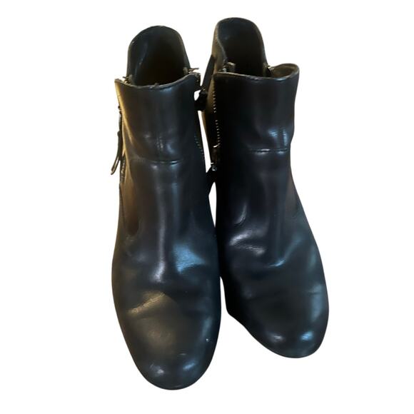 UGG Myrna Black Distressed Leather Wedge Moto Ankle Boot Booties Size 8.5 - Picture 2 of 8